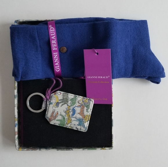 Tie with handkerchief, sock, key ring - Picture 4 of 10